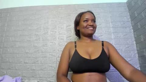 Snapshot of zamara__ chatting on April 2026 02:37:02 AM Zamara online show from April 2026 02:37:02 AM