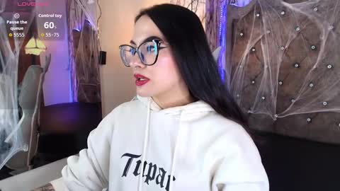   online show from October 2025 10:21:02 PM