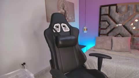 zamira_taylor online show from October 2025 03:40:02 AM