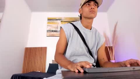 Zander online show from December 2025 12:56:01 PM