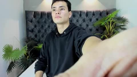 Snapshot of zane_evans chatting on February 2026 12:26:01 PM zane online show from February 2026 12:26:01 PM