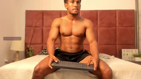 Zane Lux online show from February 2025 07:16:01 PM