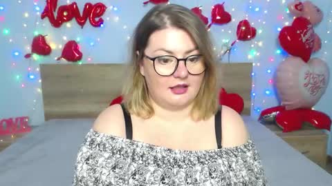 zannadreil online show from February 2025 10:31:01 PM