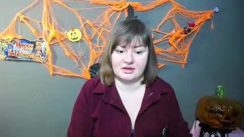 zannadreil online show from November 2025 07:04:01 PM