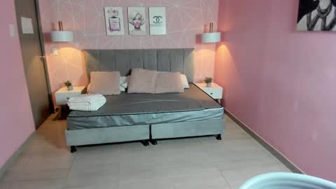 Zara Sweet  online show from January 2025 12:56:01 PM