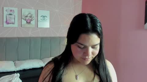 Snapshot of zara__sweet chatting on May 2026 03:43:01 PM Zara Sweet online show from May 2026 03:43:01 PM