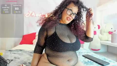 Snapshot of zara_holly_ chatting on May 2026 07:01:02 PM Zara online show from May 2026 07:01:02 PM