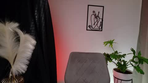 Zara Nova online show from April 2026 03:42:02 PM