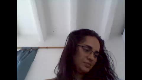 zaraa_lopez online show from November 2025 12:45:02 PM