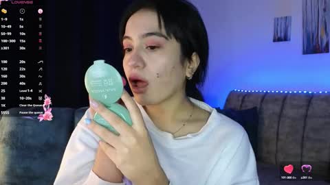 zaradames_ online show from October 2025 02:28:02 AM