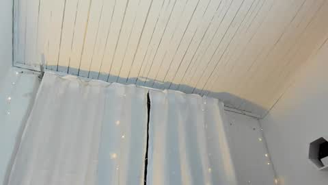 Zara . online show from February 2025 12:03:02 PM