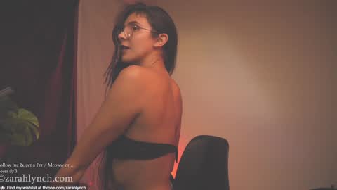 Miss Lynch   Next show  2911 online show from January 2025 11:16:02 PM