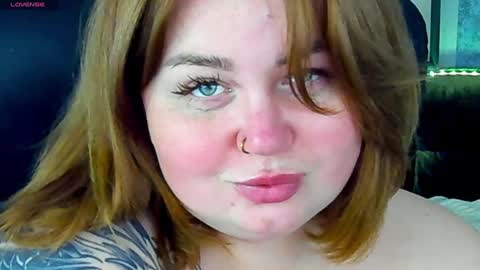 Lola online show from December 2024 01:43:01 AM