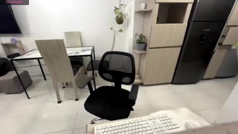 Snapshot of zarayclover__ chatting on February 2025 02:56:01 AM ZARAY CLOVER online show from February 2025 02:56:01 AM