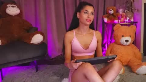 Snapshot of zariaavera chatting on May 2026 11:34:04 PM zariaavera online show from May 2026 11:34:04 PM