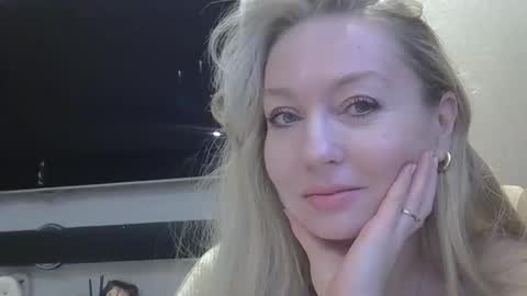 Zarina Swift online show from February 2025 04:35:02 AM