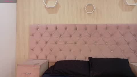 Snapshot of zarinawynne chatting on July 2026 02:31:01 PM Zarina Waynne online show from July 2026 02:31:01 PM