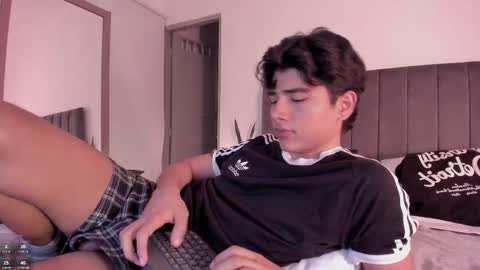 Hii im Zay.                 I save money for education. PVT Open. online show from January 2026 05:43:01 AM