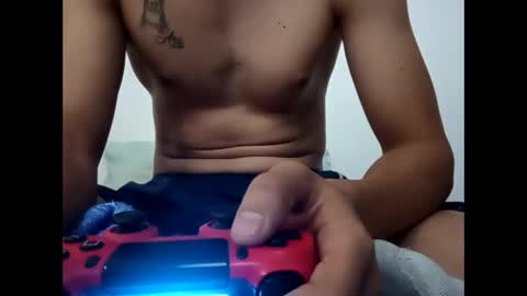 Snapshot of ze___________________ chatting on February 2026 12:56:02 PM ze online show from February 2026 12:56:02 PM