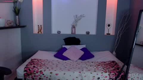 Karolyne online show from September 2025 03:47:02 PM