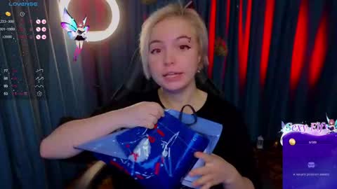 Snapshot of zelda_1 chatting on December 2024 12:45:01 PM Zelda online show from December 2024 12:45:01 PM