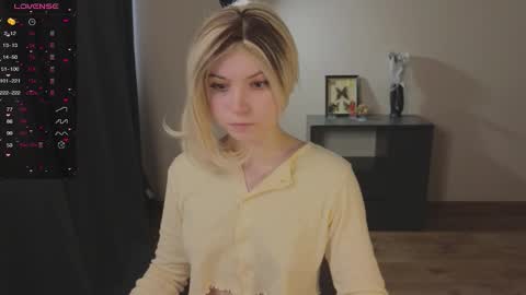 Snapshot of zelda_1 chatting on November 2025 08:35:01 AM Zelda online show from November 2025 08:35:01 AM