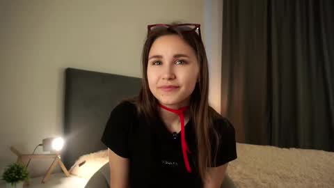 Emilia online show from October 2025 01:12:02 AM