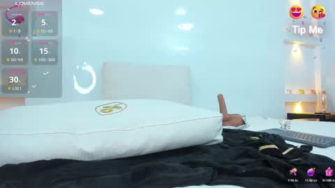 Zenda Evans online show from February 2025 06:39:01 AM