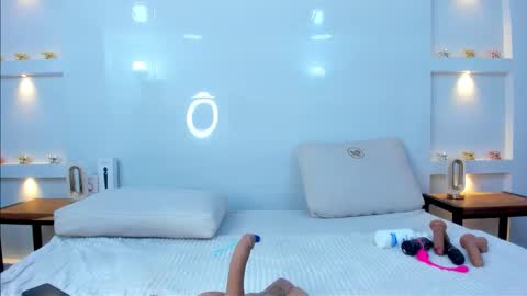 Zenda Evans online show from September 2025 04:28:01 AM