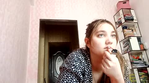 zeniabrossoit online show from April 2026 09:09:01 AM