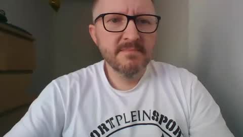 Snapshot of zenlem chatting on May 2026 01:16:02 PM zenlem online show from May 2026 01:16:02 PM