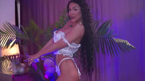 Snapshot of zenydaxbelle chatting on January 2026 01:59:01 PM Zenyda online show from January 2026 01:59:01 PM