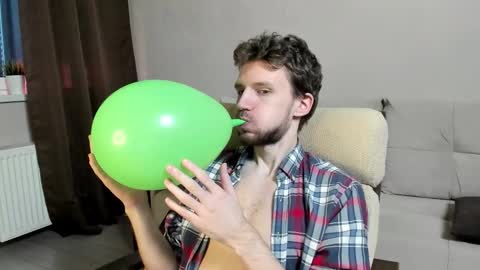 Andrew online show from November 2025 08:37:01 AM