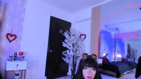    online show from February 2025 02:13:02 PM