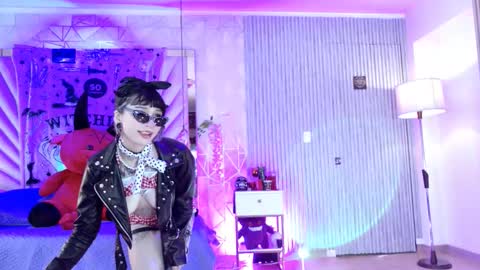    online show from October 2025 02:51:02 PM