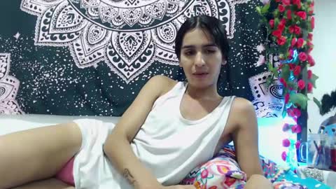 Snapshot of zeus693769 chatting on June 2026 05:28:01 AM zeus693769 online show from June 2026 05:28:01 AM