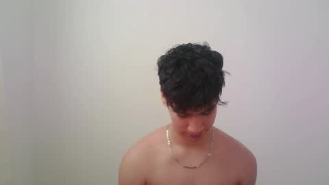 zeus_183 online show from November 2025 01:55:01 PM