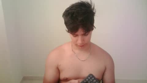 Snapshot of zeus_183 chatting on July 2026 08:44:01 PM zeus_183 online show from July 2026 08:44:01 PM
