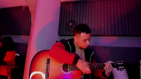 zeus online show from February 2025 05:39:01 AM