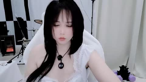 zhen online show from April 2026 06:13:02 PM