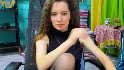 zianichols online show from February 2025 04:48:02 PM