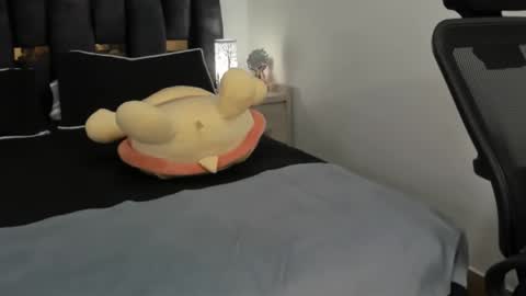 ziataylor online show from February 2025 12:16:01 AM