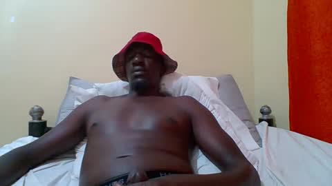 Zlatann2012 online show from October 2025 12:32:01 AM