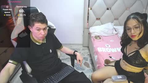 ZOE AND JACK online show from April 2026 08:06:01 PM