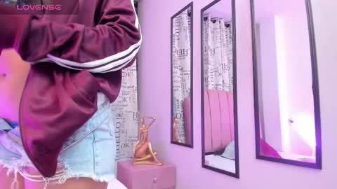 zoe_blond online show from November 2025 04:22:02 AM