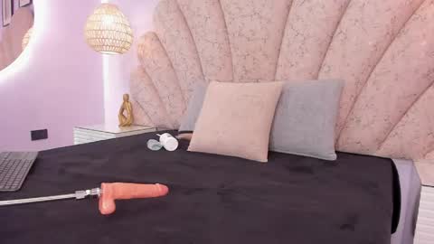 zoe_blosson online show from April 2026 02:37:02 AM