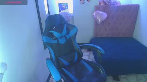 Z O E online show from February 2025 02:49:01 AM