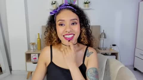 Snapshot of zoe_gruber chatting on July 2026 01:19:01 AM Zoe Gruber online show from July 2026 01:19:01 AM