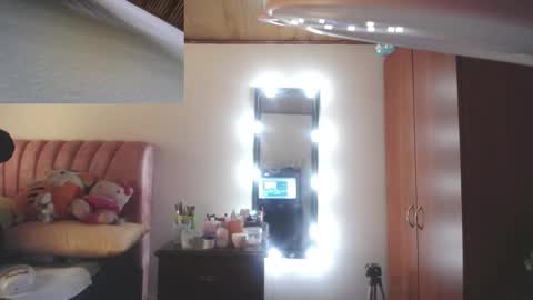 Snapshot of zoe_hotxxx chatting on January 2026 01:04:01 PM zoe hotxxx online show from January 2026 01:04:01 PM