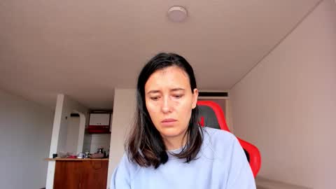 ZOE online show from October 2025 07:01:02 PM